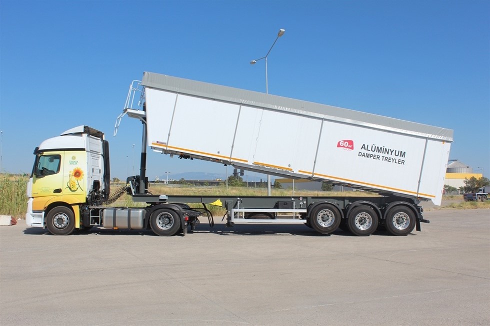 Semiremorcile - vehiculele esentiale pentru transportul sigur si eficient al cerealelor